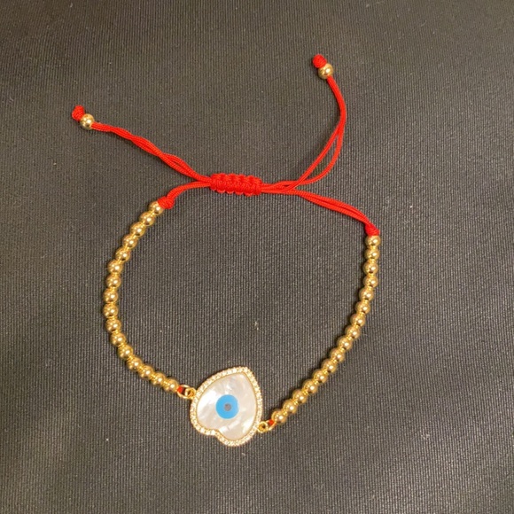 Evil eye bracelet with red string, heart - Picture 4 of 7